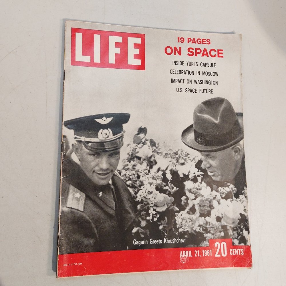 Vtg LIFE Magazine April 21, 1961 ~19 Pages On Space, Inside Yuri's Capsule